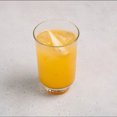 Холодный чай груша-жасмин-мангов Hug по цене 350 ₽