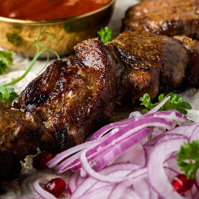 Шашлык из свиной шеи доставка в Еда Да по цене 580 ₽