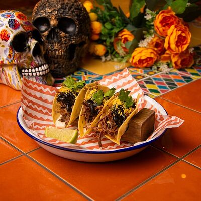 Тако с кониной в El Machete по цене 620 ₽