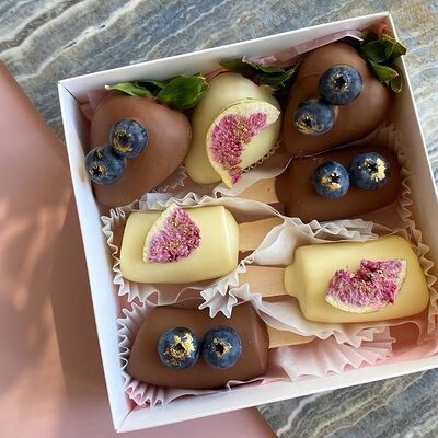 Микс клубника и банан в Berry sweets по цене 1810 ₽