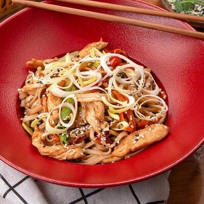 Вок Удон с курицей в ЧиллДОМ по цене 520 ₽