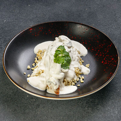 Куриная грудка с булгуром и грибами в FatBoy PUB по цене 630 ₽