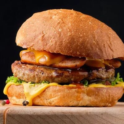 Бургер с колбасками в Mesto Burger по цене 420