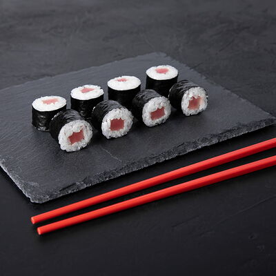 Ролл с тунцом в Sushiman по цене 363 ₽