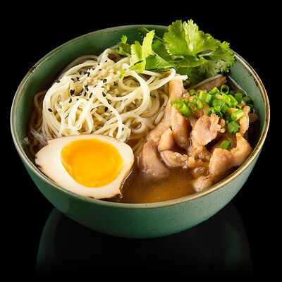 Рамен с курицей в Вкус и лосось по цене 420