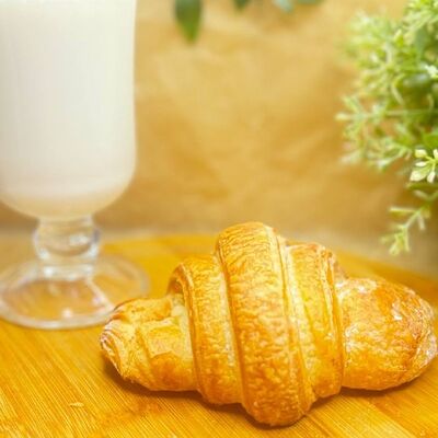 Круассан с заварным кремом в МакоФФка Вкуса по цене 125 ₽