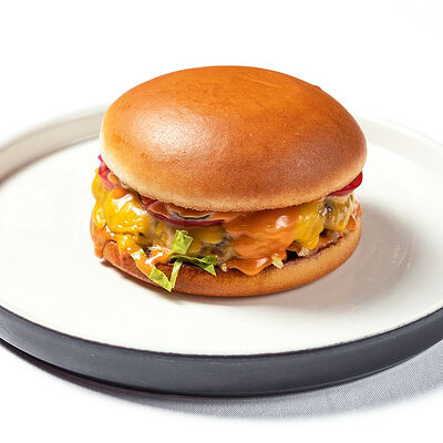 Бургер с мраморной говядиной в Бистро Рыба Мечты по цене 1150 ₽