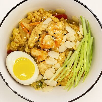 Пад тай с рисом, курицей и креветками в Panga Banga по цене 845 ₽