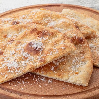 Фокачча с сыром пармезан в Чили пицца по цене 220 ₽