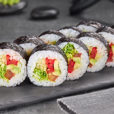 Футомаки ясай в Суши Мастер по цене 189 ₽