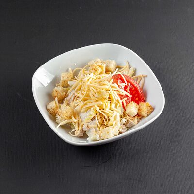 Салат Цезарь с курицейв едDA по цене 170 ₽