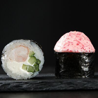 Эби ролл запеченныйв Loca Pizza по цене 550 ₽