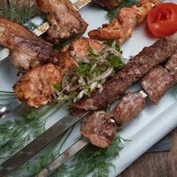 Ассорти шашлыков в ЕМясо