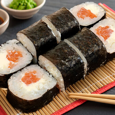Маки Лосось в Yorokobi по цене 450 ₽