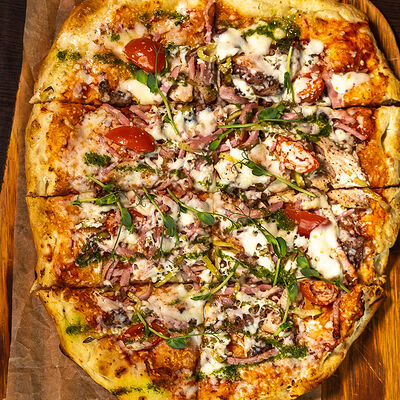 Римская пицца Мясная в Чо? Капчо! по цене 900