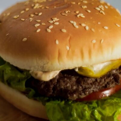 Бургер с мраморной говядиной в Чилли ванилли по цене 520 ₽