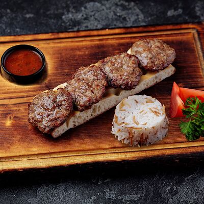 Кефте изгара с говядиной в Meat Feast по цене 1200 ₽