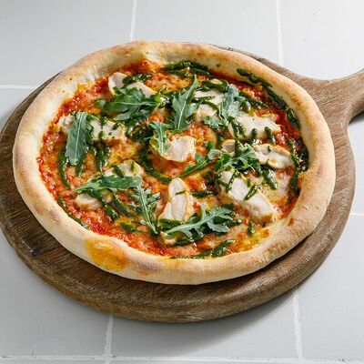 Пицца с цыпленком и песто в Кукумбер по цене 750