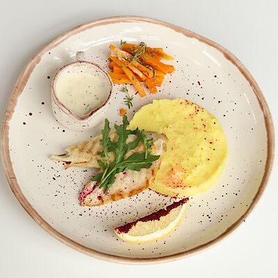 Филе сибаса с трюфельным пюре и соусом субиз в Буфет по цене 955 ₽