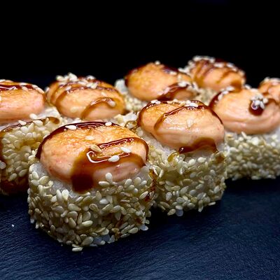 Запечённый ролл с кальмаром в Вкусно есть по цене 532 ₽