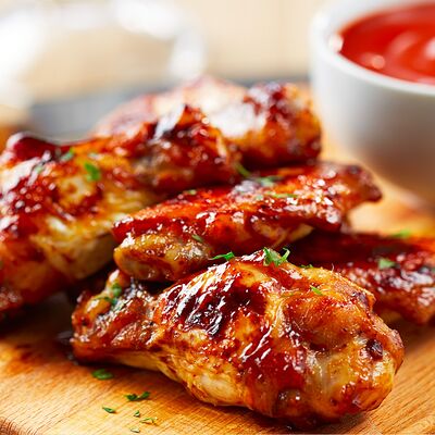 Крылышки барбекю в Hollywood Burger по цене 450 ₽