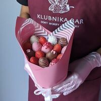 Букет из клубники в шоколаде Микс S в Klubnika Bar