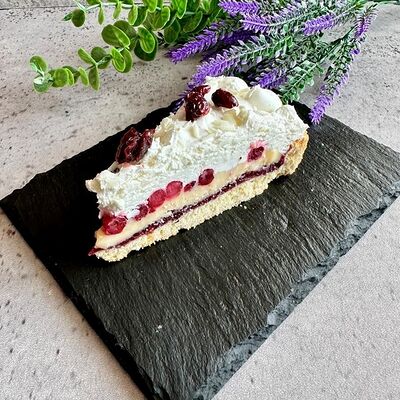 Брусничный кремовый пирог в Тайфун по цене 348