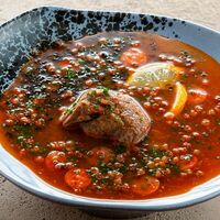 Солянка из говядины с колбасками и шкварками в Jager restopub