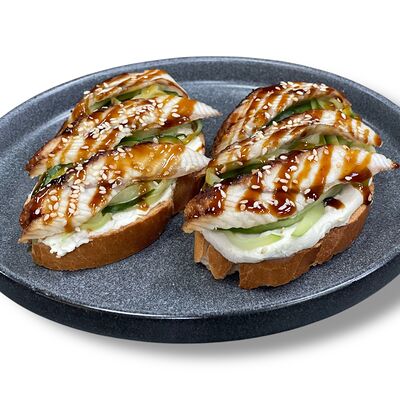 Брускетта с копченым угрем в Navasushi по цене 492 ₽