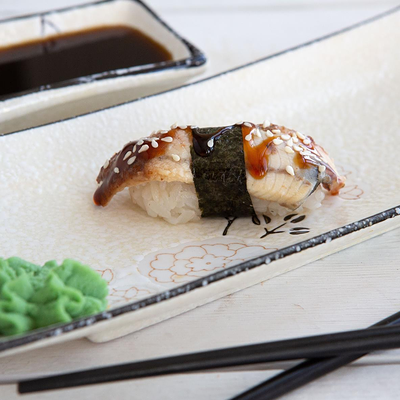 Суши с угрем в 4 Лосося по цене 209