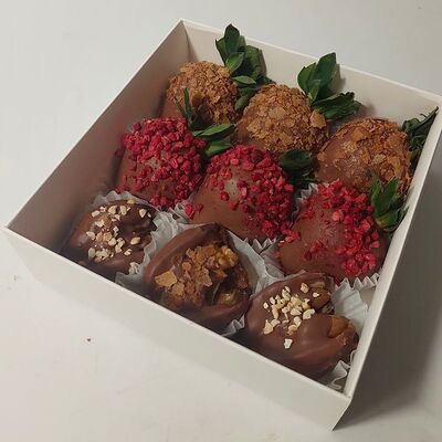 Клубника и финики в шоколаде №14 в Klubnichno по цене 2490 ₽