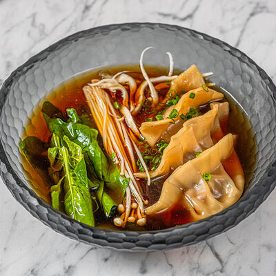 Суп из вагю-гедза в Dragon по цене 950 ₽