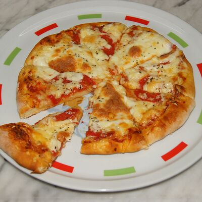 Детская пицца Маргарита в Халяль по цене 365 ₽