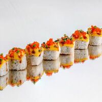 Ролл чеддер в Takumi Sushi