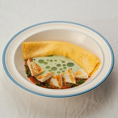 Омлет с адыгейским сыром, харрисой и дзадзыки в Civil Coffee Bar по цене 630 ₽