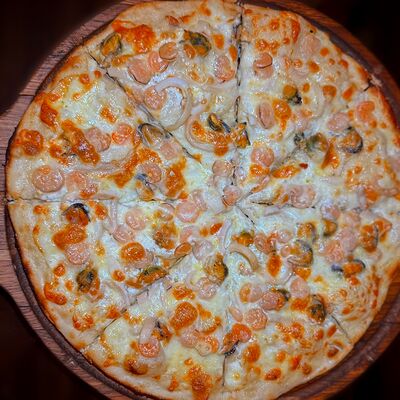 Пицца Морская в Чердак по цене 1150 ₽