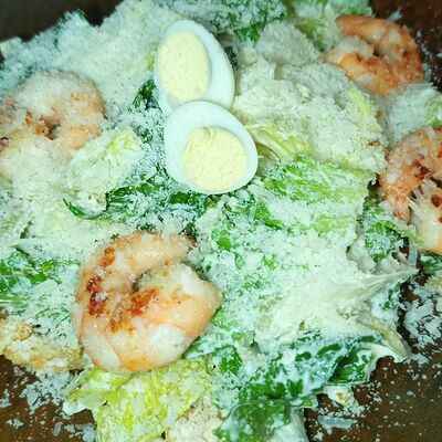 Цезарь с креветкой в Bistro 113 по цене 600 ₽