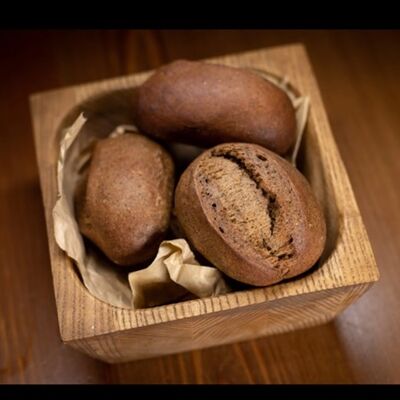 Булочка серая в Taka Bar & Grill по цене 45 ₽