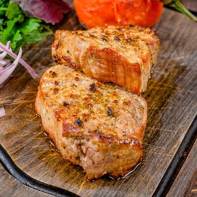 Бастурма из телятины в Шашлык Хаус Grill Premium Combo по цене 1050 ₽