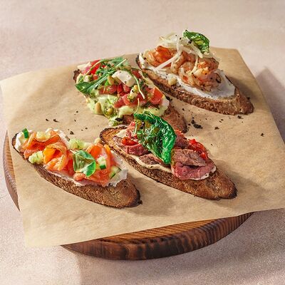 Ассорти брускетт в Перчини на огне по цене 1030