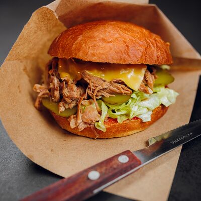 Торн Порк Бургер в Бутер Bro Pub по цене 590