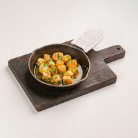 Гребешки с чесноком и петрушкой в Сыроварня