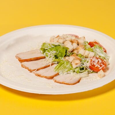 Салат Цезарь с индейкой в ГУГОЛ_BOOM по цене 350 ₽