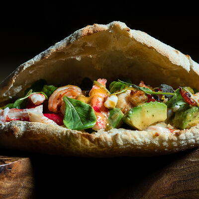 Панини с креветкой и авокадо в Dolce Far Niente по цене 850 ₽