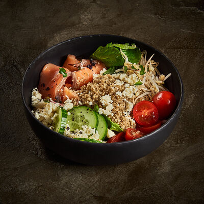 Салат с семгой и киноа в Гранат по цене 660