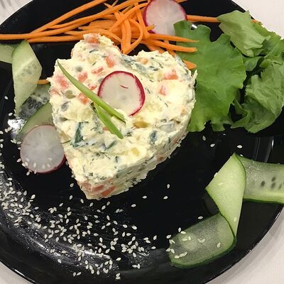 Салат Оливье в Мангал House по цене 600 ₽