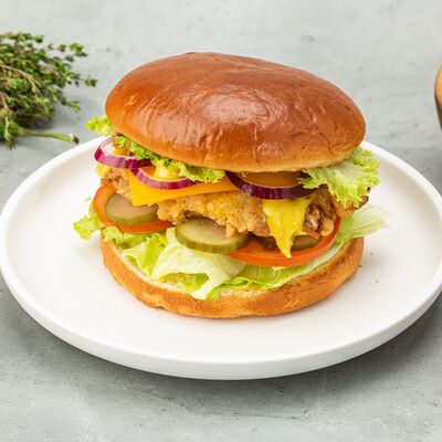 Бургер Карри в Вкусный цыпленок по цене 560 ₽