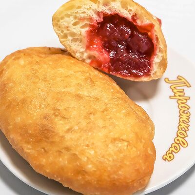 Пирожок с повидлом в Пирожковая по цене 110 ₽