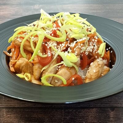 Рис с курицей в Сол Cити по цене 515 ₽