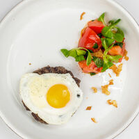 Рубленый бифштекс в DuderHoff